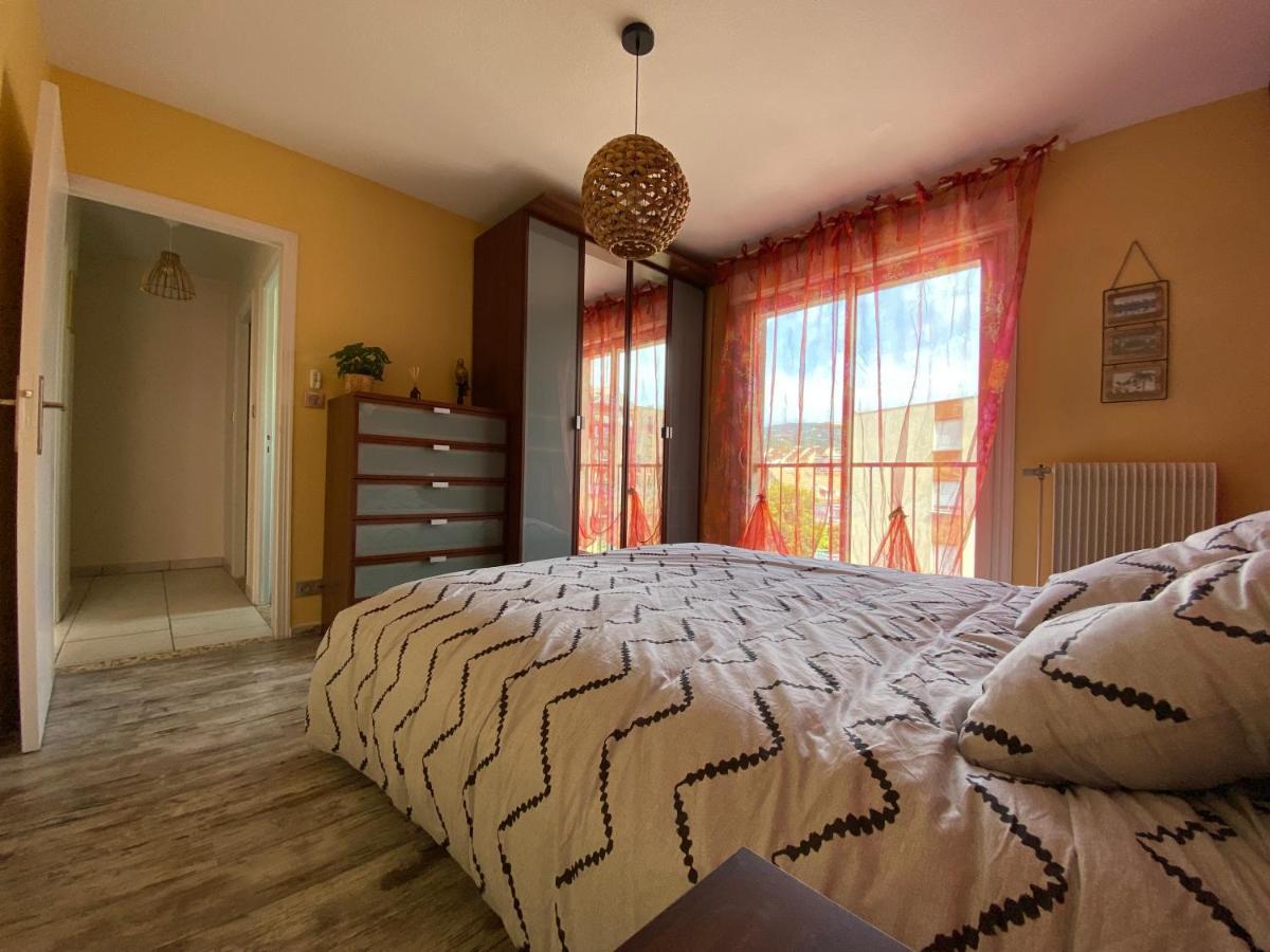 Appartamento Decouvrez Le Charme Au Coeur De Gap Esterno foto